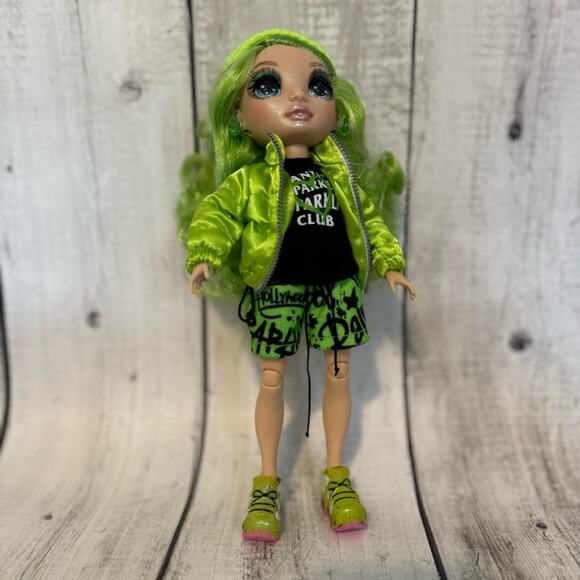 Rainbow High Jade Hunter Doll - Picture 1 of 4